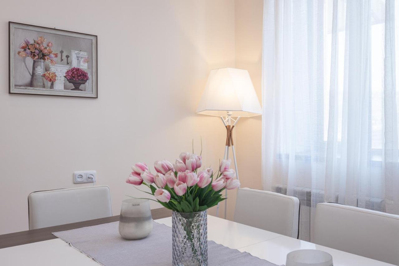Stay Inn Apartments On Amiryan 4-6 Erevan Exterior foto